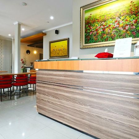 Chiaro Hotel Syariah Sidoarjo Esterno foto