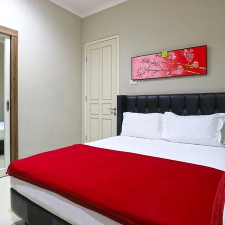 Chiaro Hotel Syariah Sidoarjo Esterno foto